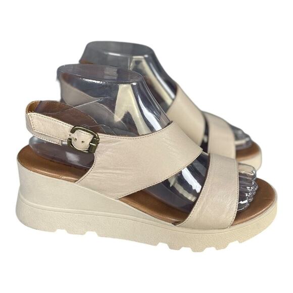 Bueno Shoes - Bueno Women’s Gianna Beige Leather Wedge Sandals Size-37 (7)